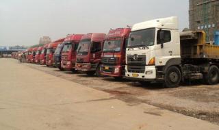 有大小两种货车 有大小两种货车